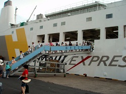 Hanil ExpressFerry disembrcation